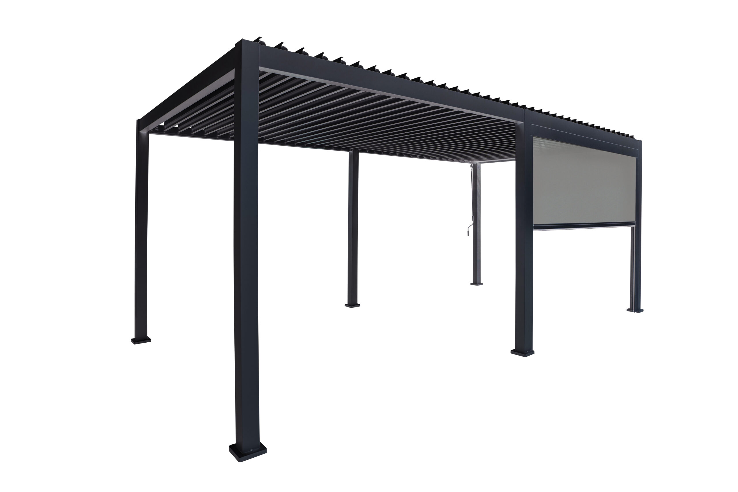 Die Lamellenschiebewand oder festes Lamellenpaneel nach Maß ist eine moderne schwarze Pergola mit flachem Lamellendach und individuell anpassbaren Schirmen. Sie hat vier stabile Beine, eine teilweise geschlossene Seite für teilweisen Schutz und wertet Außenbereiche wie Gärten oder Terrassen mit ihrem minimalistischen Design auf.