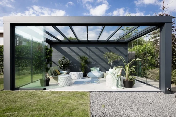 Cube Veranda in anthrazit mit Glasdach
