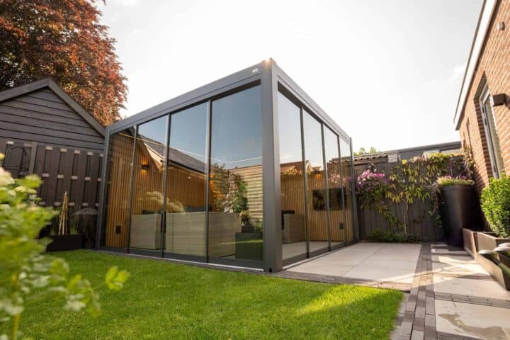 Glazen Schuifwand Lamellen Overkapping